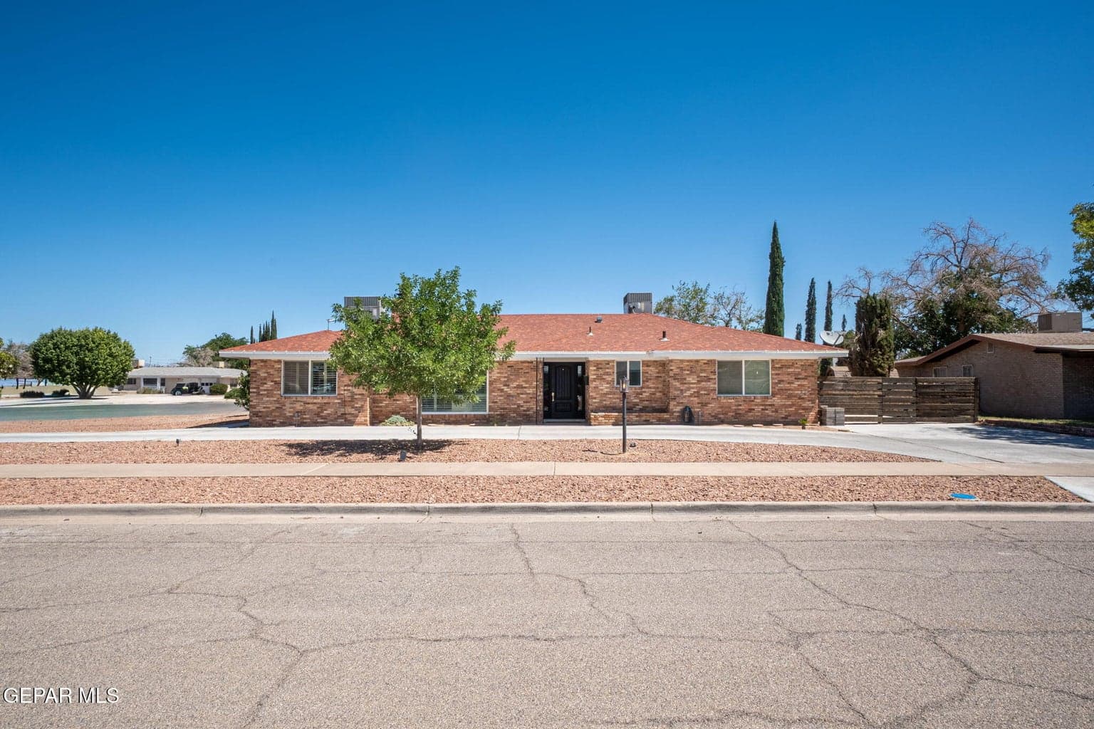 9707 DARWAY Drive