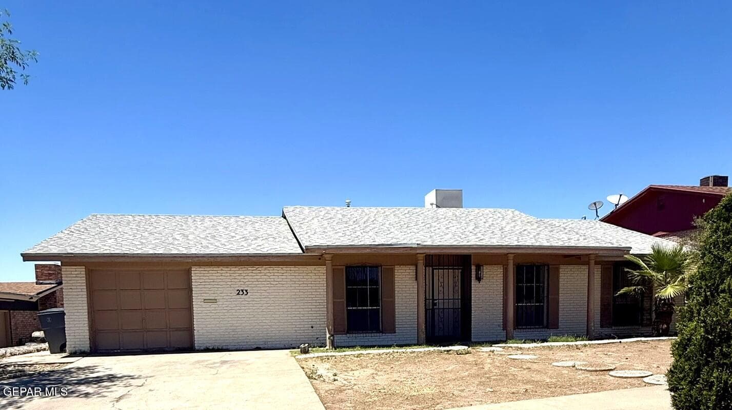 Photo of 233 FREMONT Lane