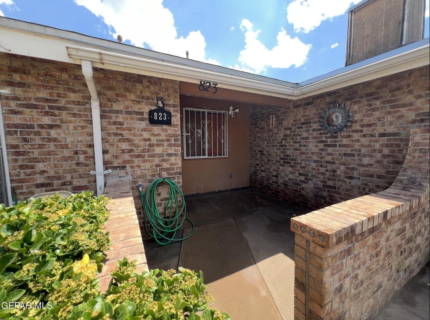 823 BARANDAL Drive