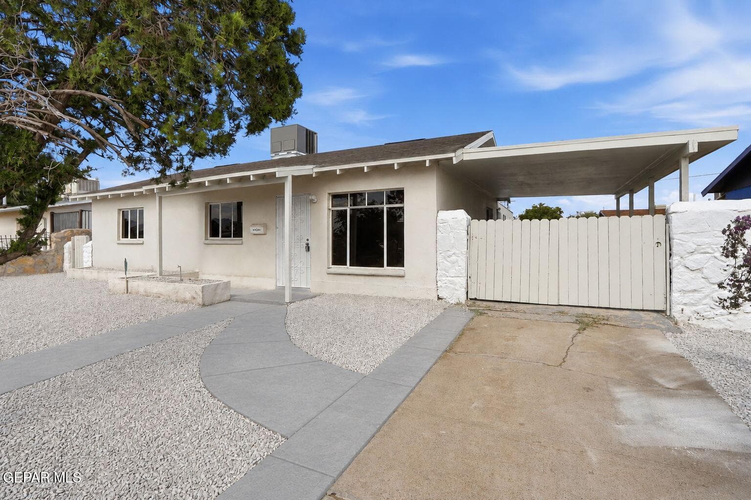 Photo of 416 San Gabriel Street