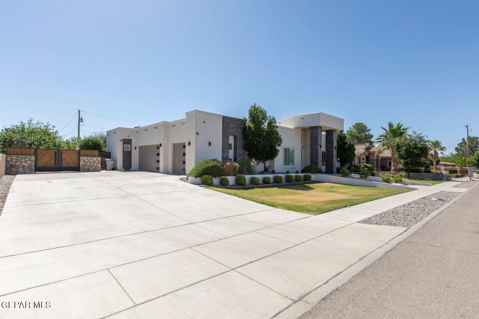 Photo of 5404 E RIVER Lane