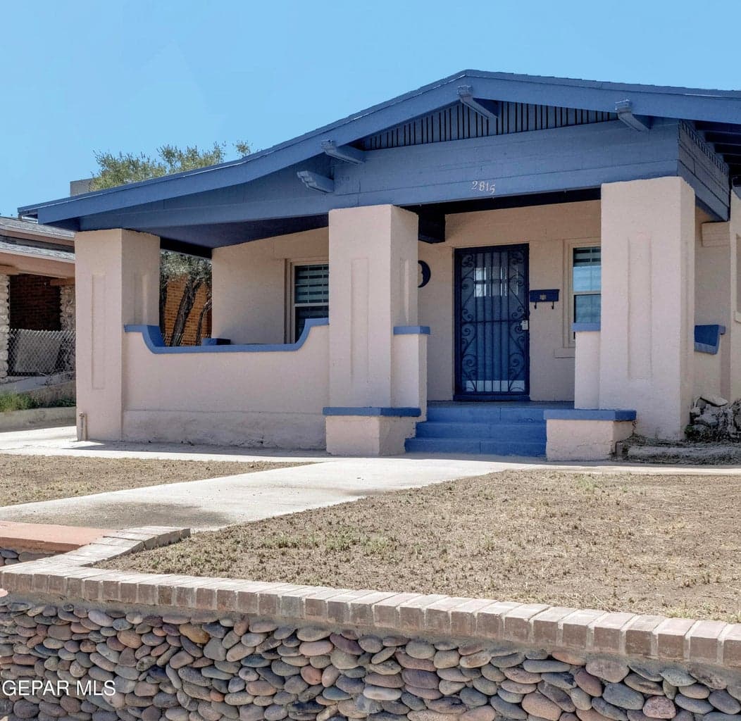 2815 PERSHING Drive