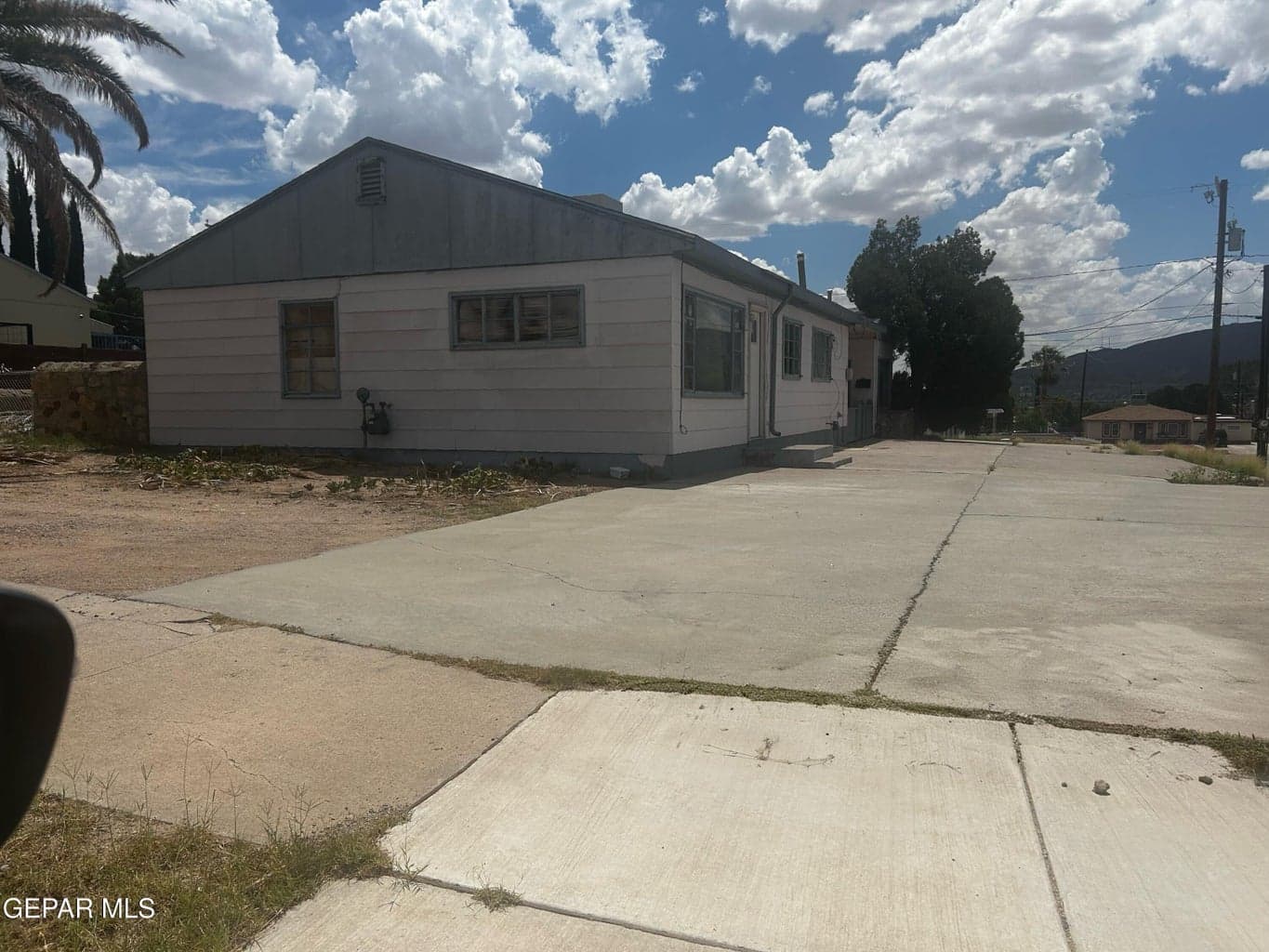 Photo of 5204 N HANAWALT Drive