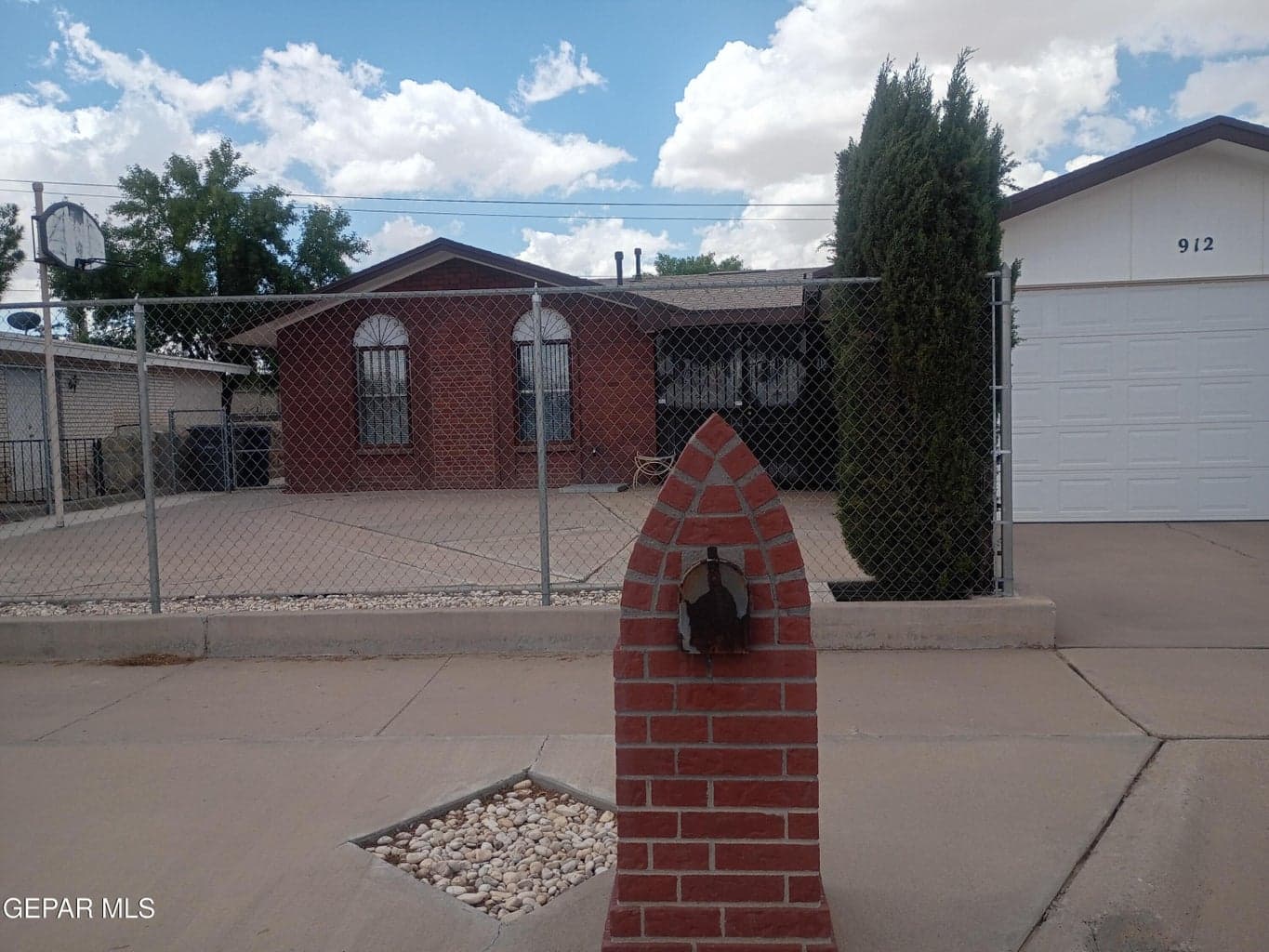 Photo of 912 AGUA PRIETA Drive