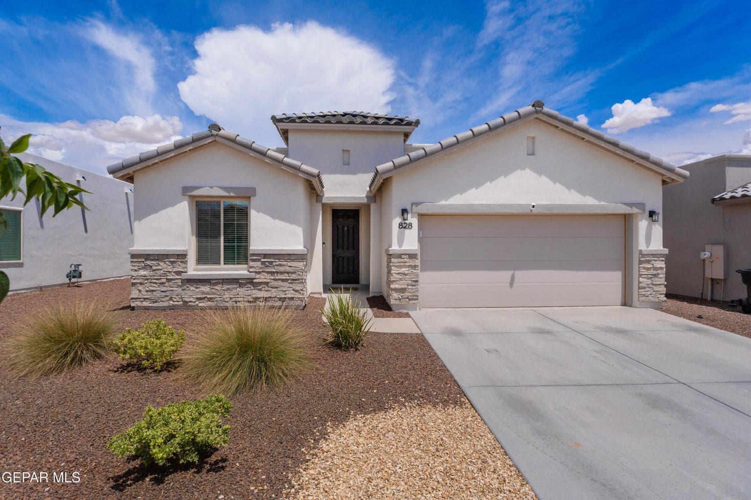 828 PASEO SOLAR Drive