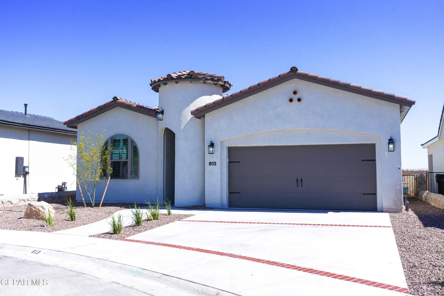 813 Harpendem Drive