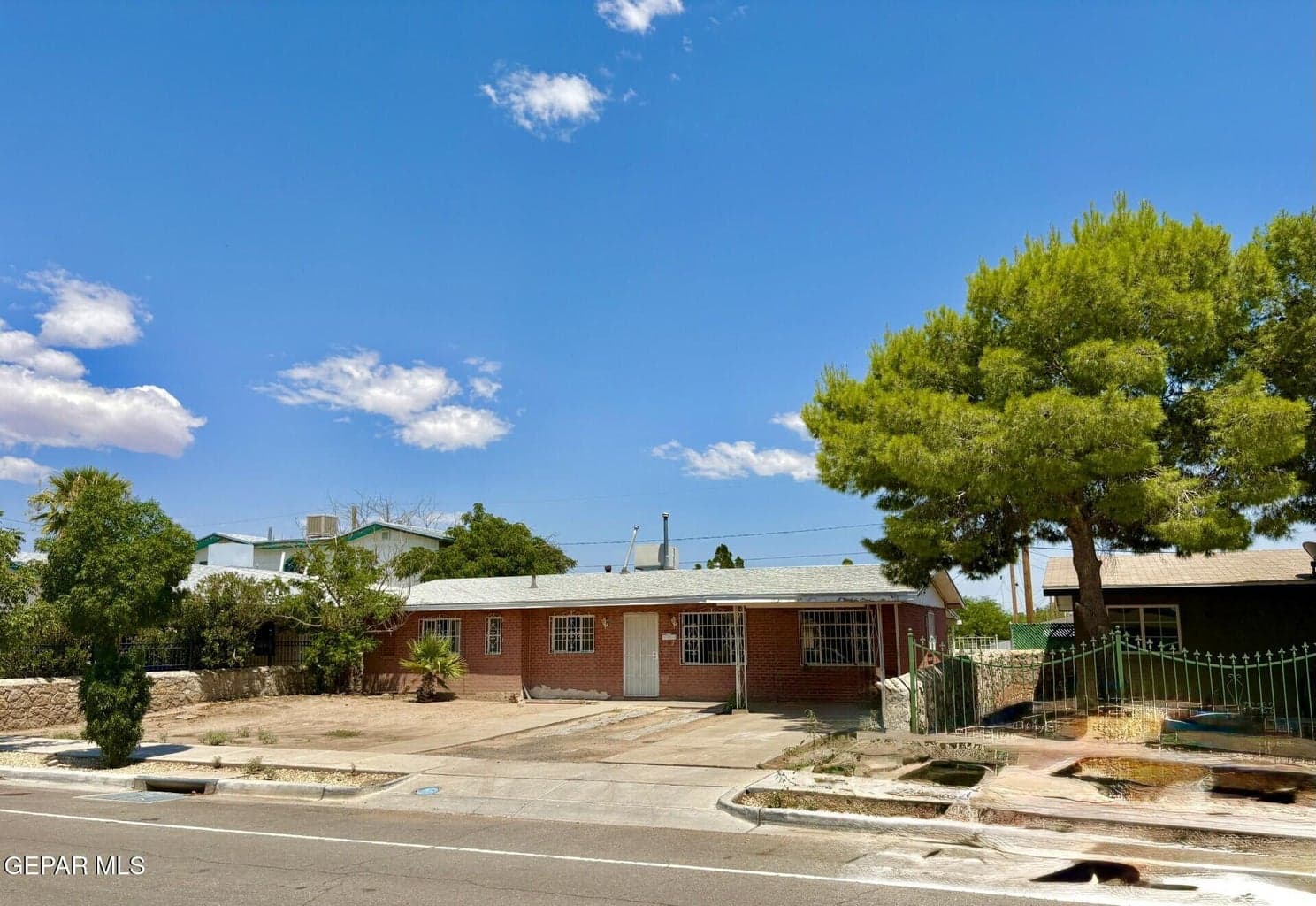 Photo of 604 ENCINO Drive