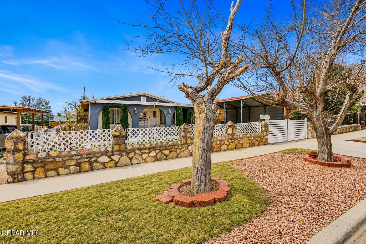 Photo of 2704 MCKINLEY Avenue