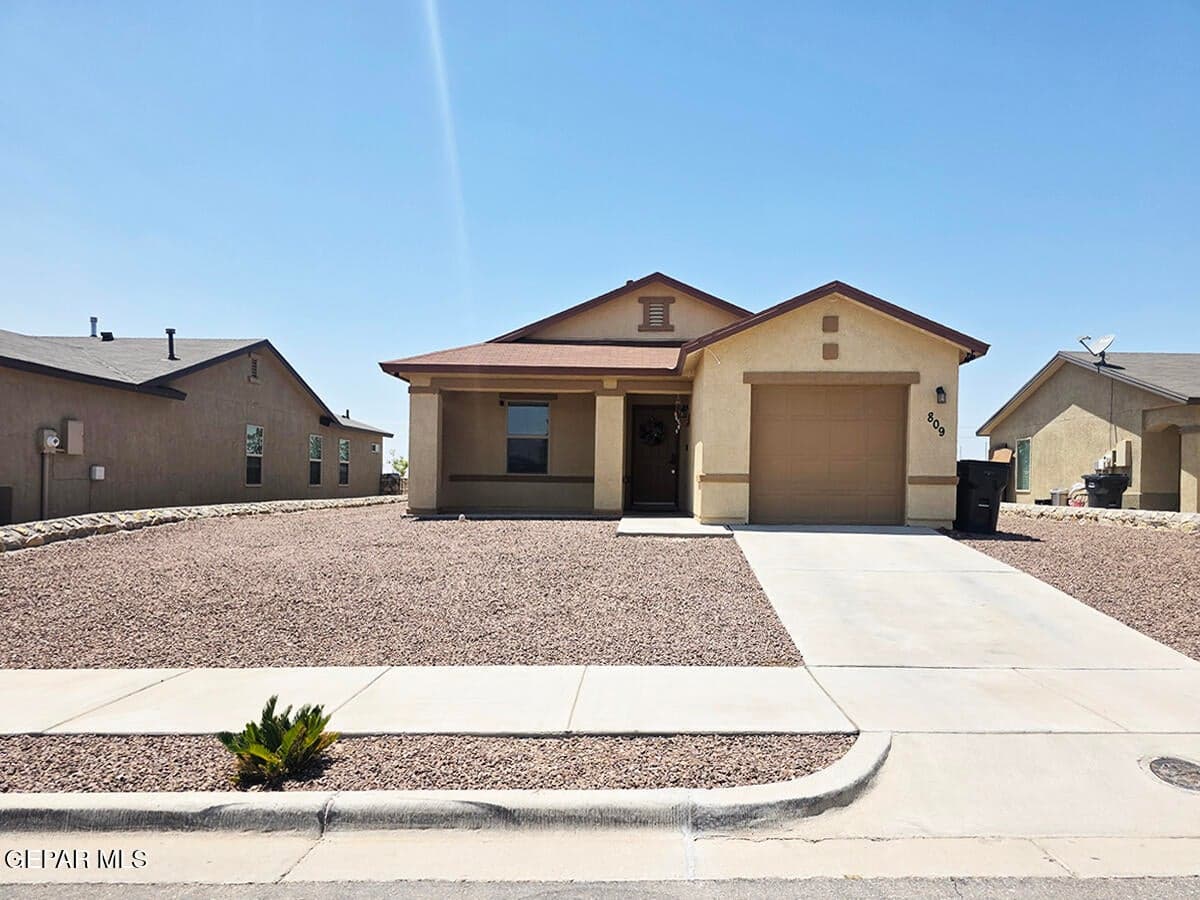 Photo of 809 Nuevo Desierto Drive