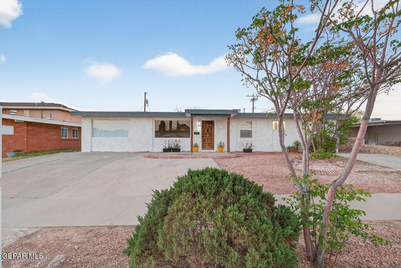 Photo of 10105 Saigon Drive