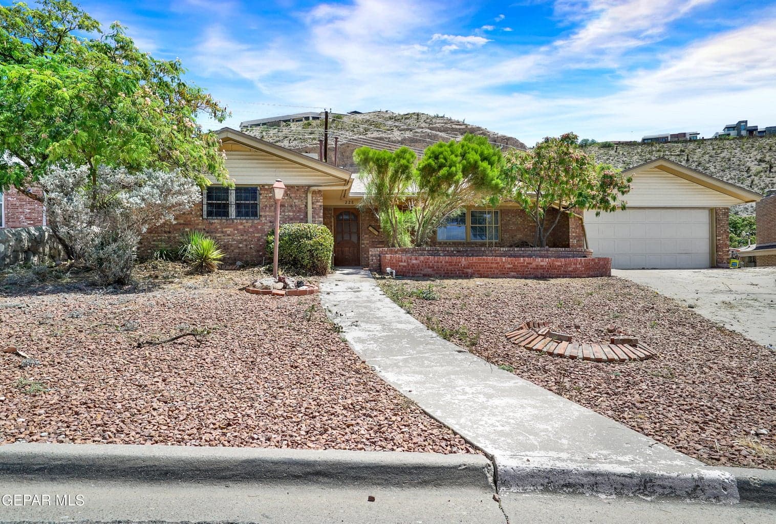 Photo of 228 MOONGLOW Drive