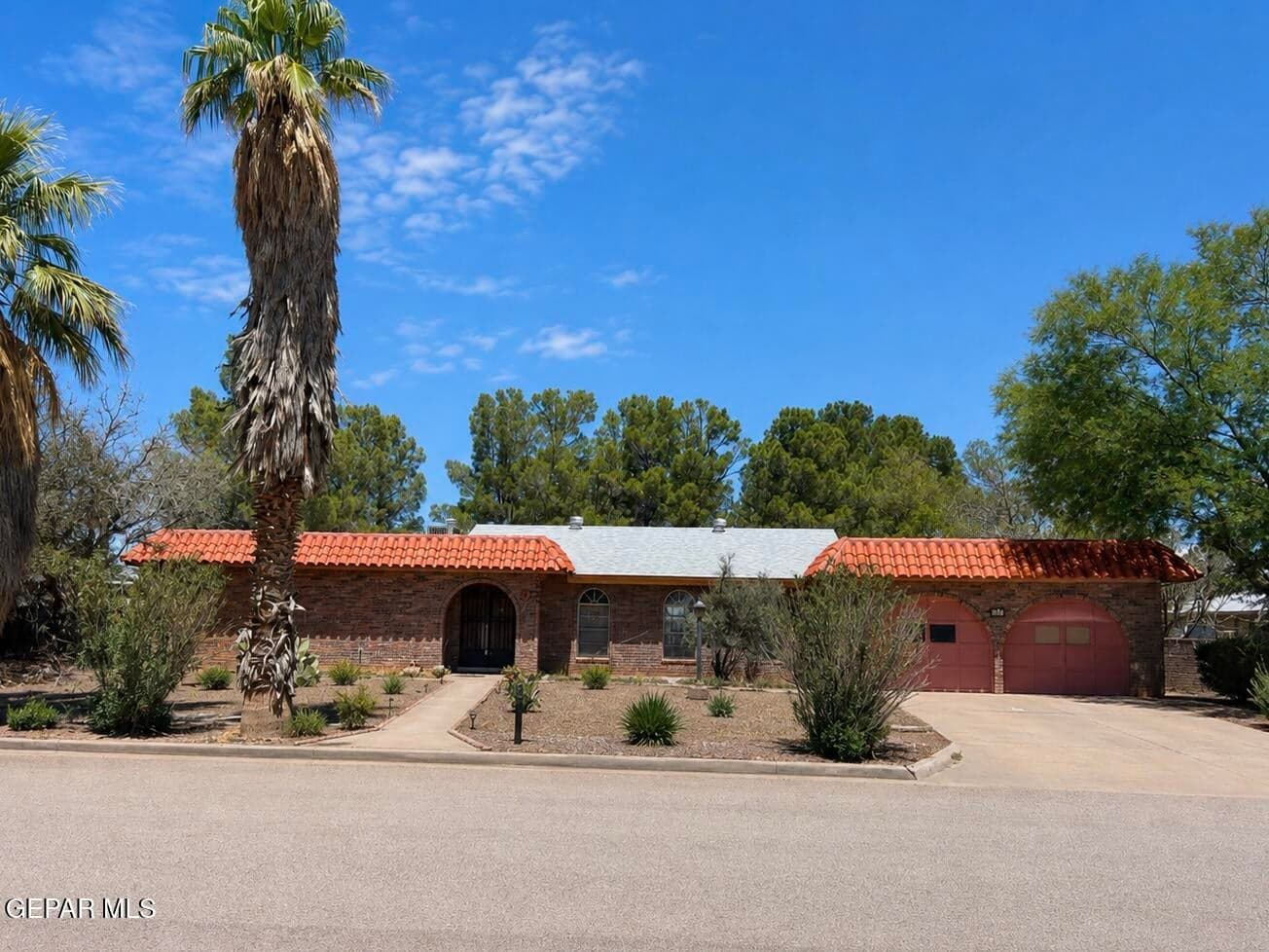 Photo of 416 PENROY Lane
