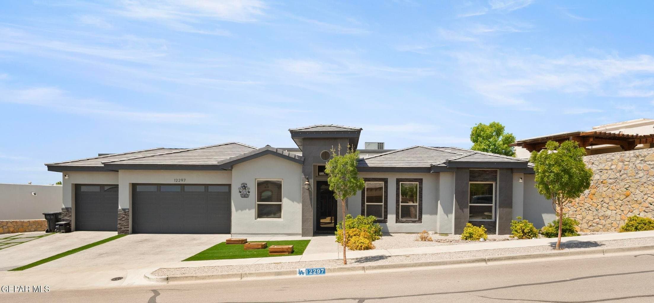 Photo of 12297 Clifton Hill Road