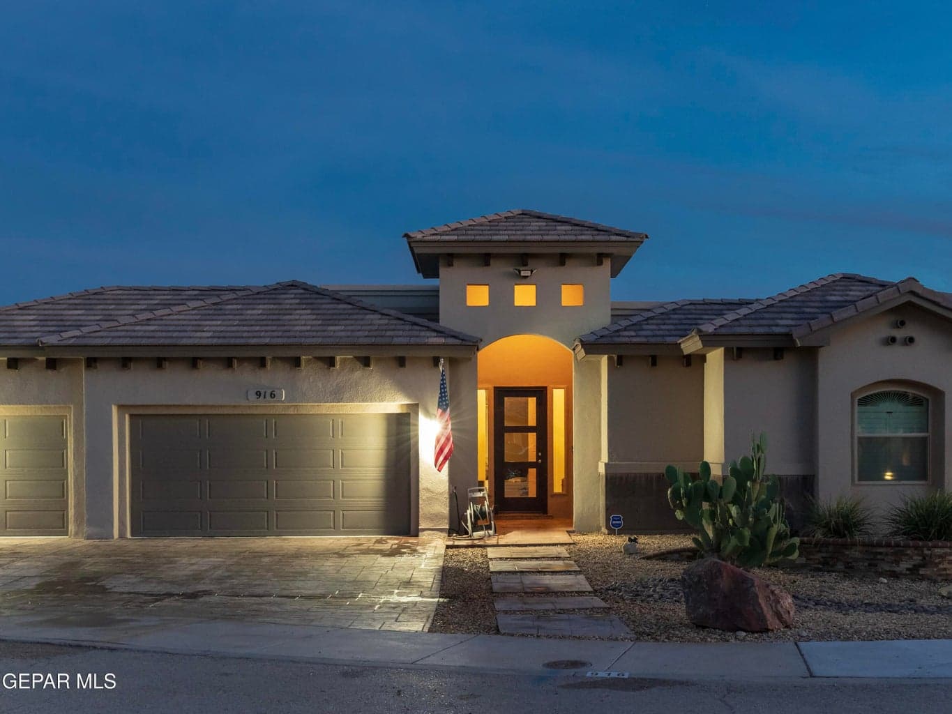 Photo of 916 AZTEC DOVE Lane