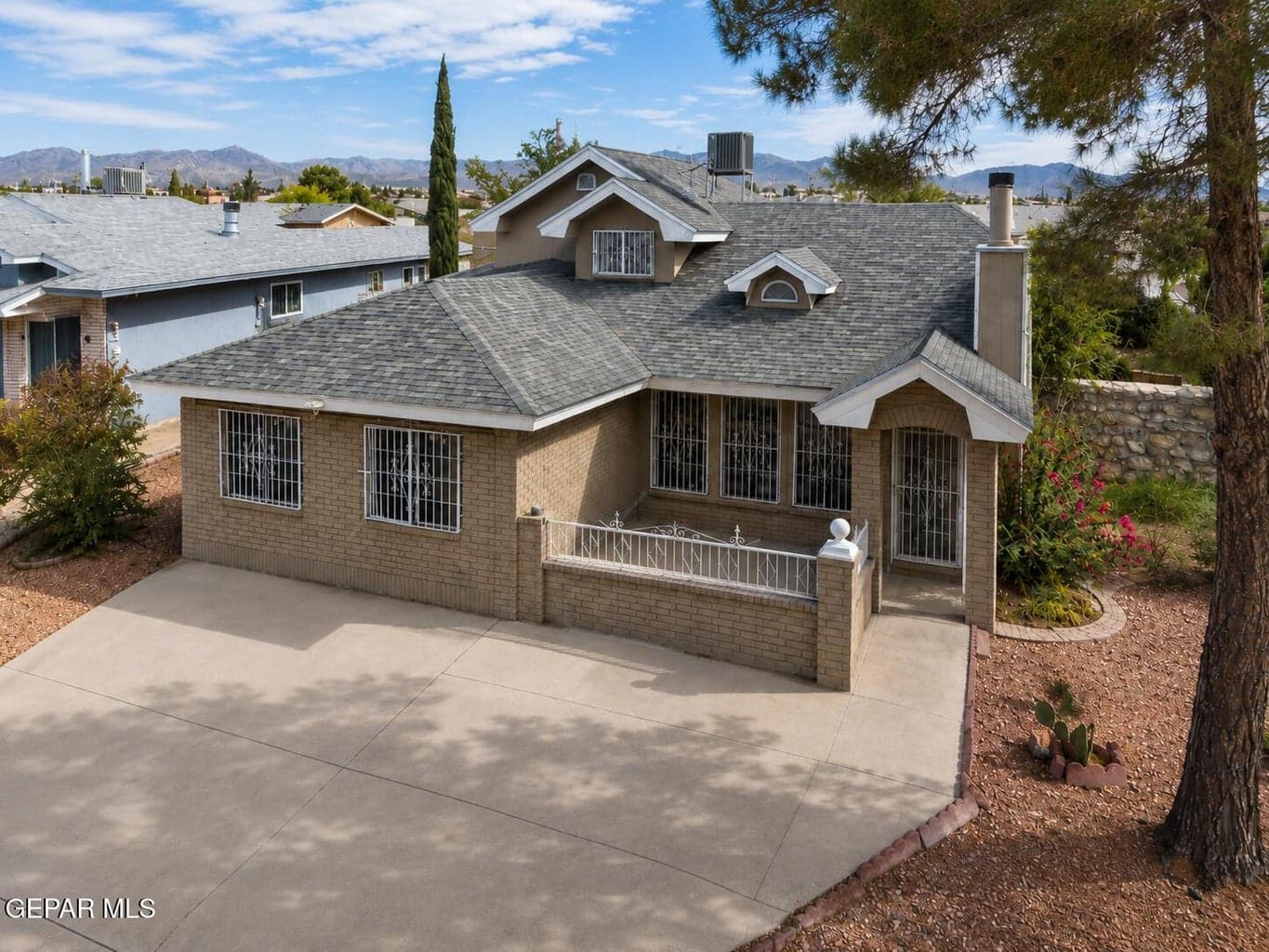 Photo of 11829 HENRY PHIPPS Drive