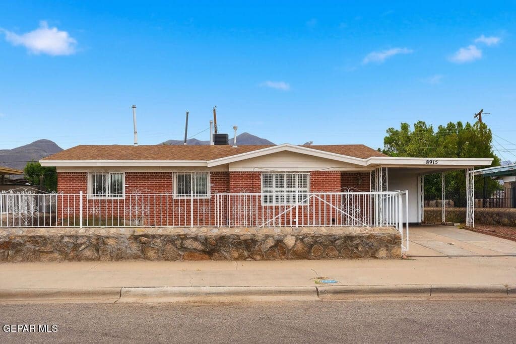 Photo of 8915 CROSSON Circle