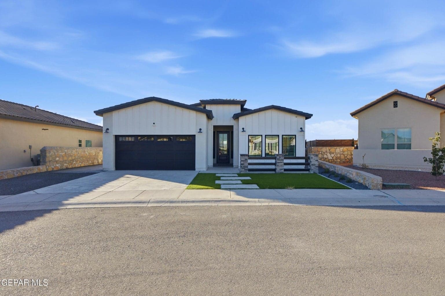 Photo of 889 Kirkby Way