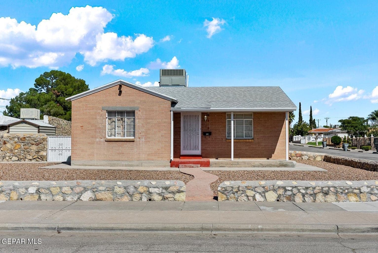 Photo of 500 MISSION Road