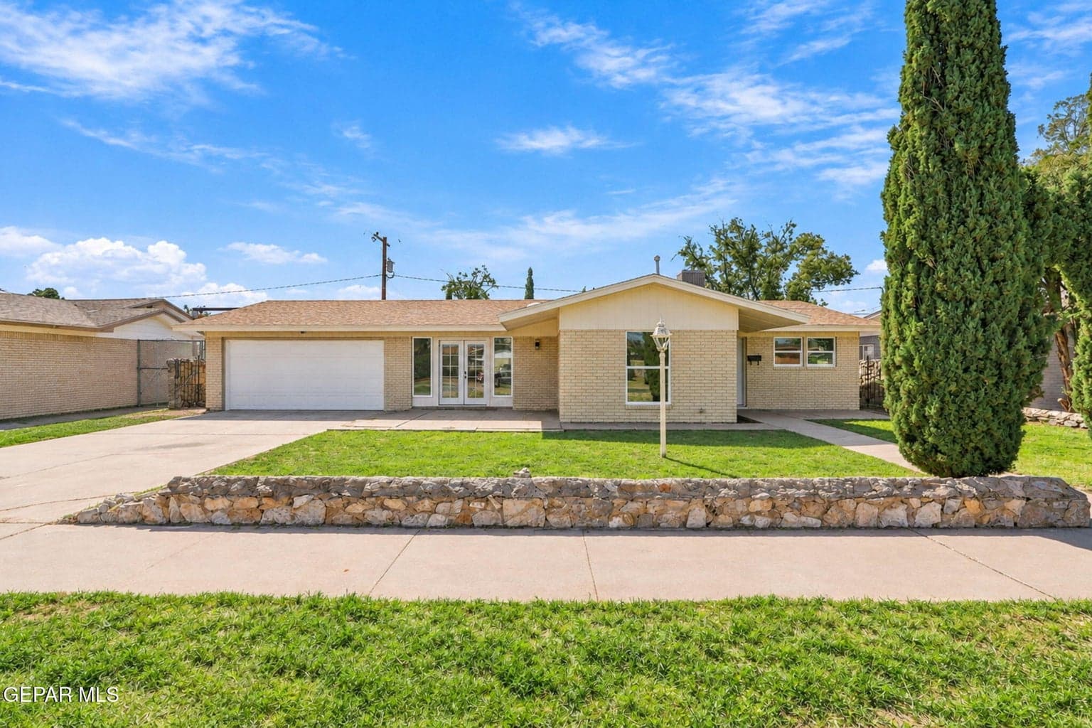 Photo of 8208 PARKLAND Drive