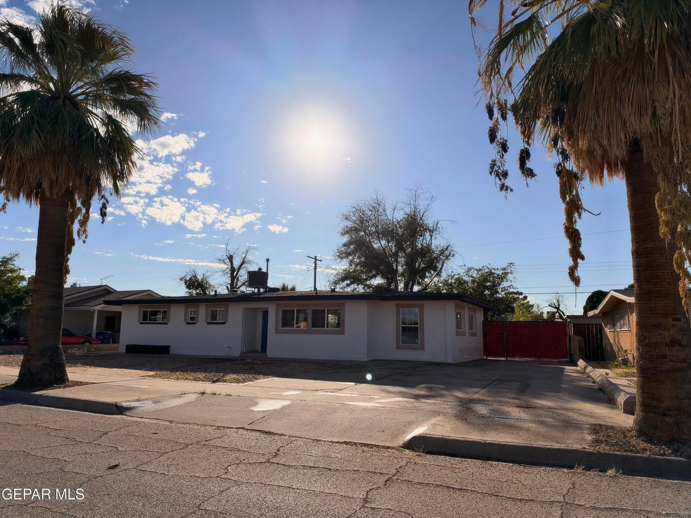 Photo of 1501 MEADOWVIEW Drive