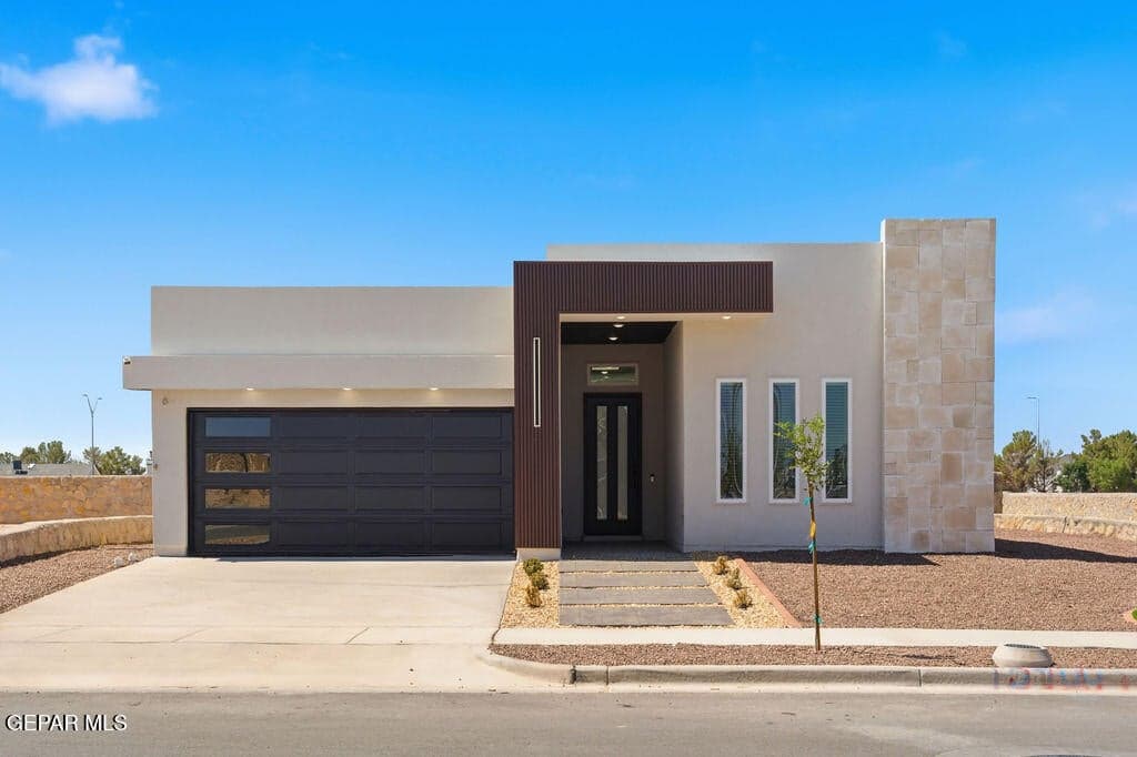 Photo of 13900 PASEO ALEGRE Avenue